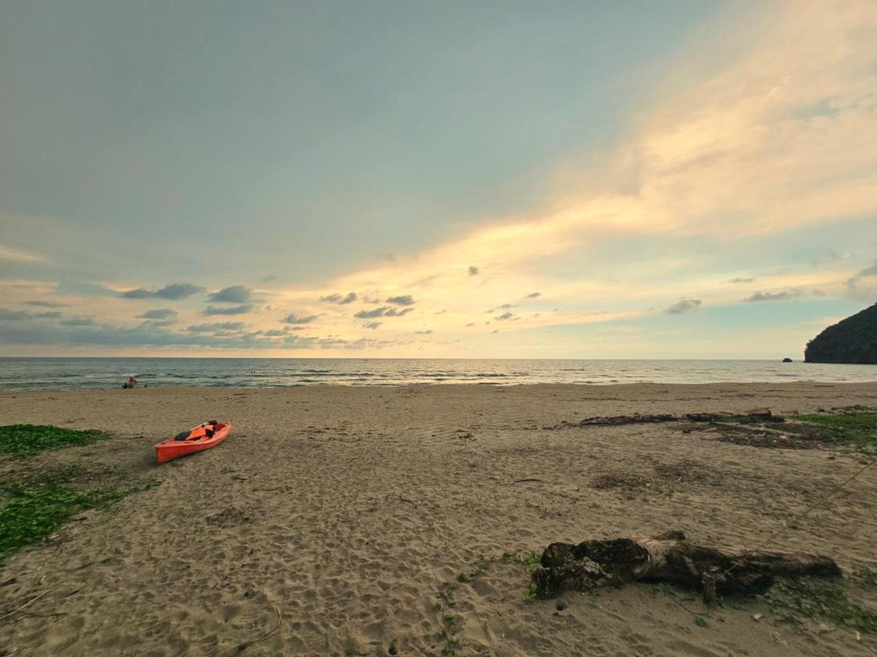 Big Bamboo Beach Resort 시팔레이 외부 사진